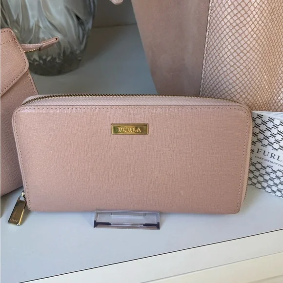 Like new Furla Blush Pink Long Ziparound Wallet - Picture 1 of 12